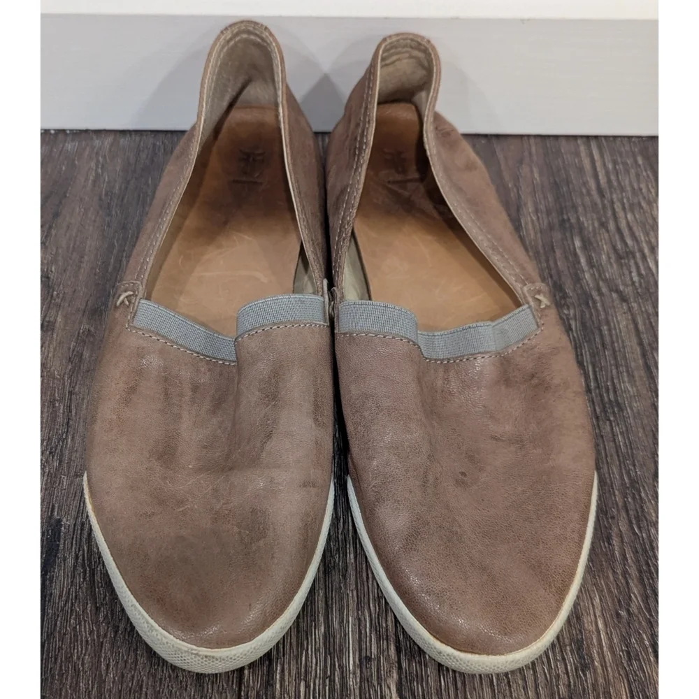 Frye Melanie Taupe Leather Slip On Flats Size 8.5